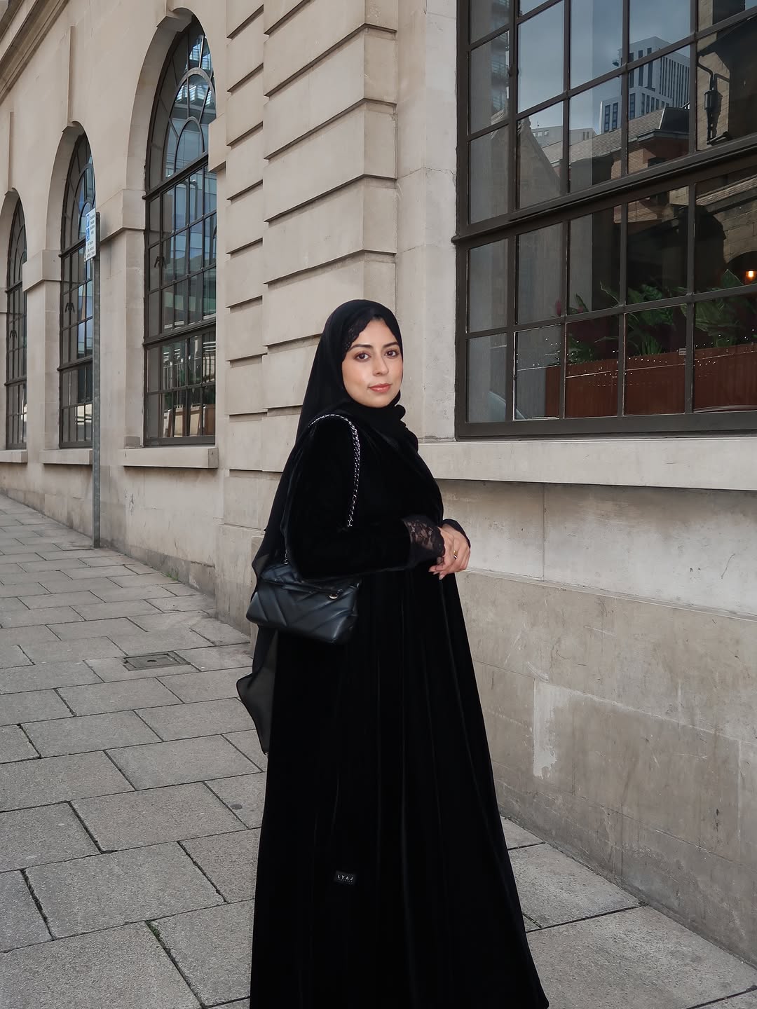 Abaya S281