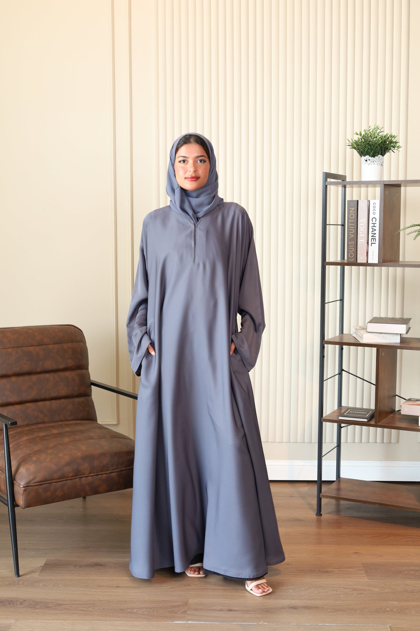 Abaya S245